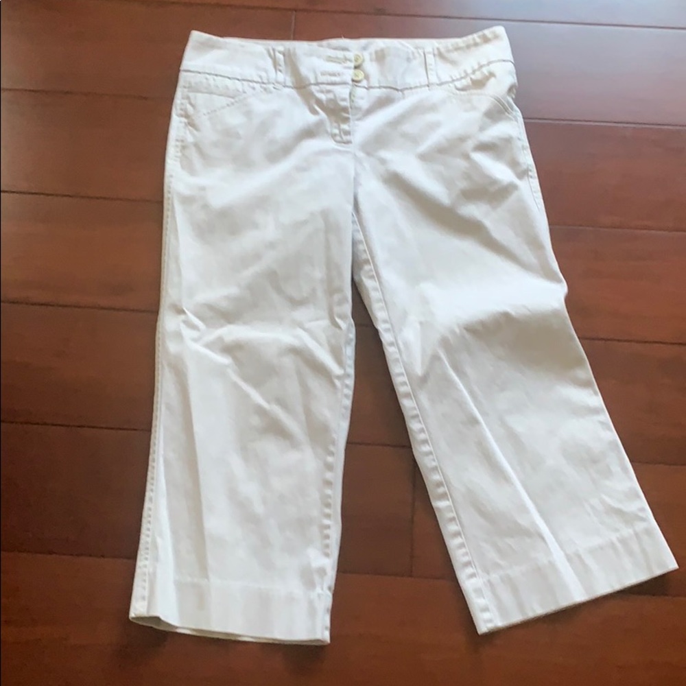New York & Company Capri khakis